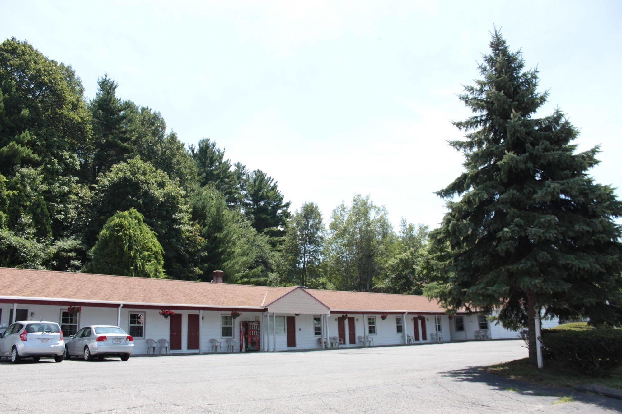 Wagon Wheel Inn Lenox Exterior foto